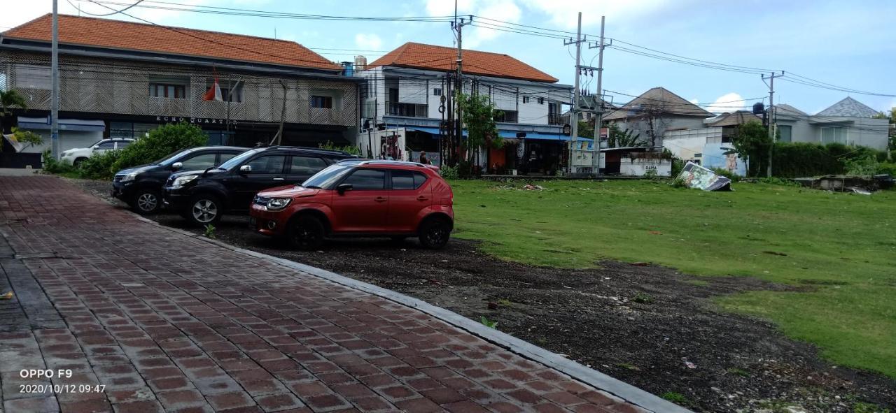 Caroline Guest House Canggu Dış mekan fotoğraf