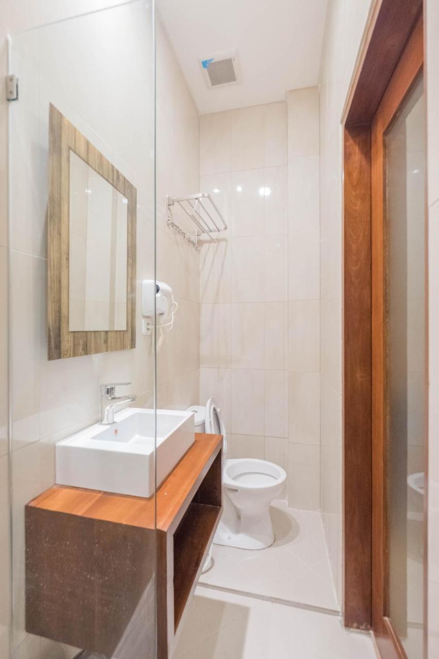 Caroline Guest House Canggu Dış mekan fotoğraf