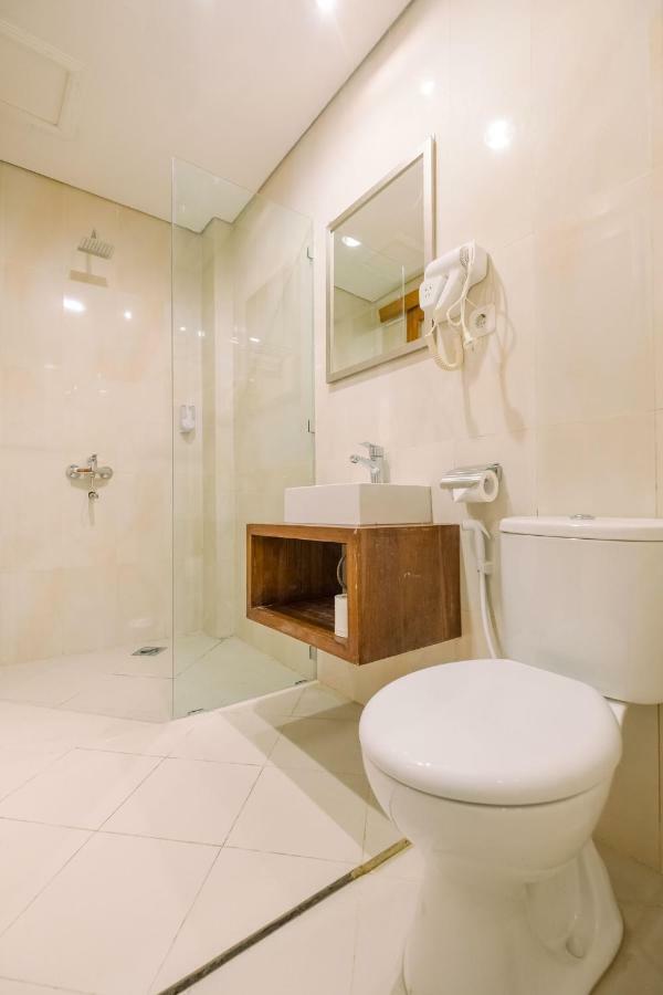Caroline Guest House Canggu Dış mekan fotoğraf